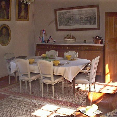 Manoir Du Val Harangt Acomodação com café da manhã Mardilly Exterior foto
